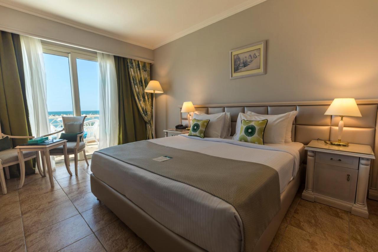 Sunrise Alex Avenue Hotel Αλεξάνδρεια Εξωτερικό φωτογραφία A room at the hotel