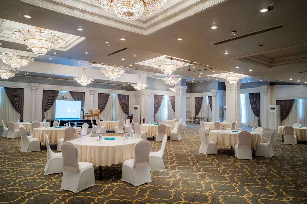 Sunrise Alex Avenue Hotel Αλεξάνδρεια Ανέσεις φωτογραφία The ballroom of the hotel